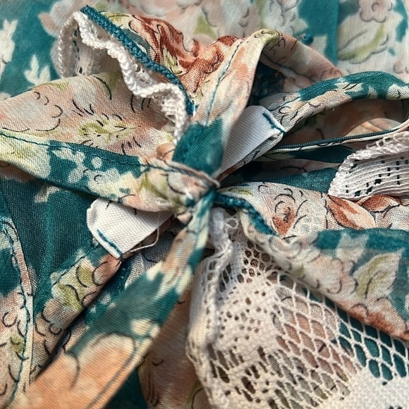 Lush see thru top sleeves size S lightweight boho flower spring sheer romantic - Picture 11 of 11